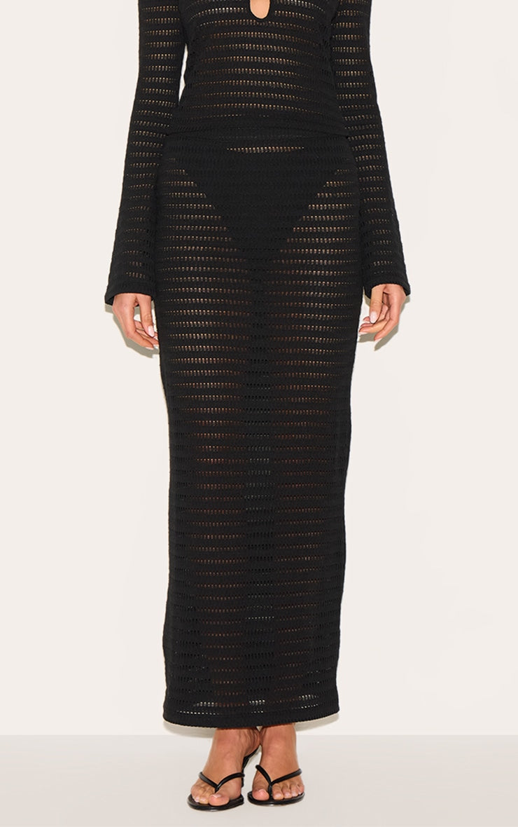 Black Textured Mid Rise Maxi Skirt