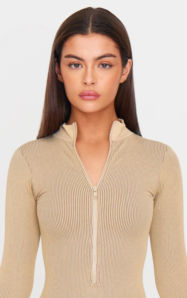 Stone Contrast Snatched Rib Zip Up Long Sleeve Bodysuit